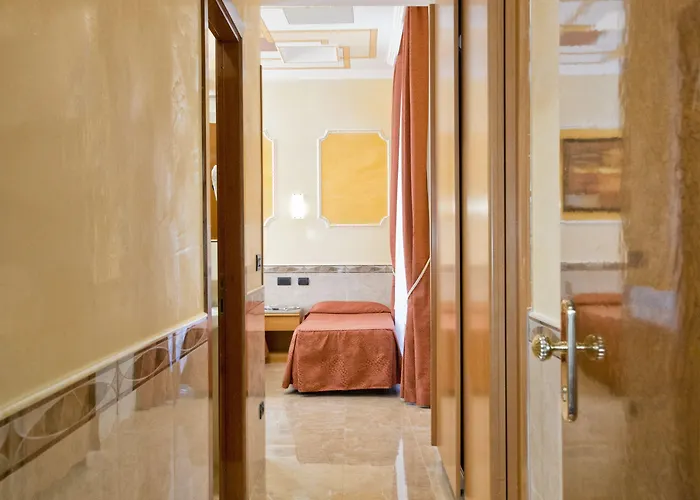 Marco Polo Hotell 3*